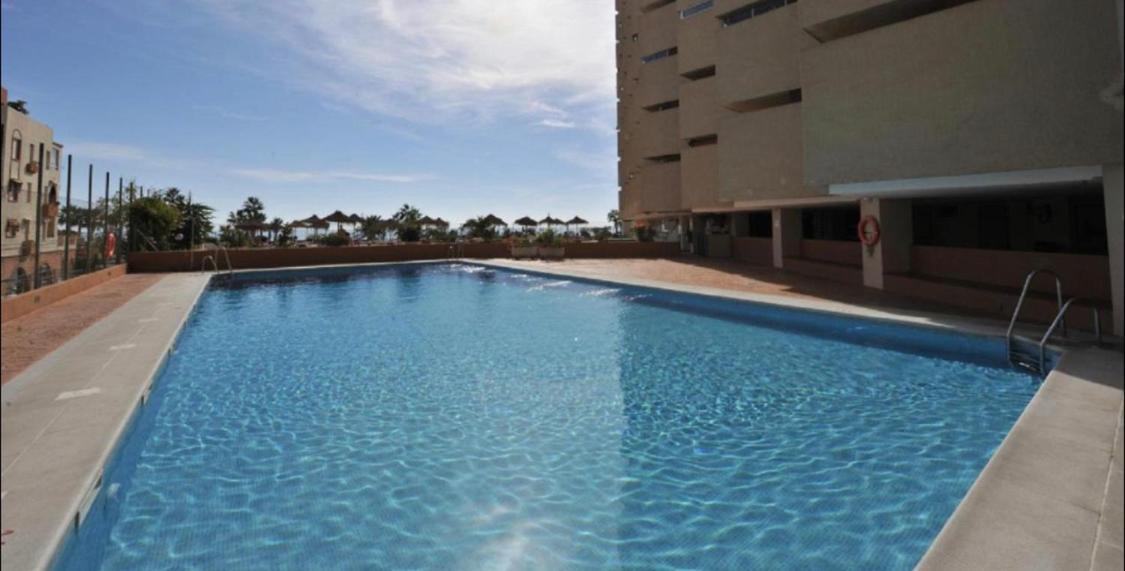 Apartahotel Chinasol Con Parking Y Desayuno Альмуньекар Экстерьер фото